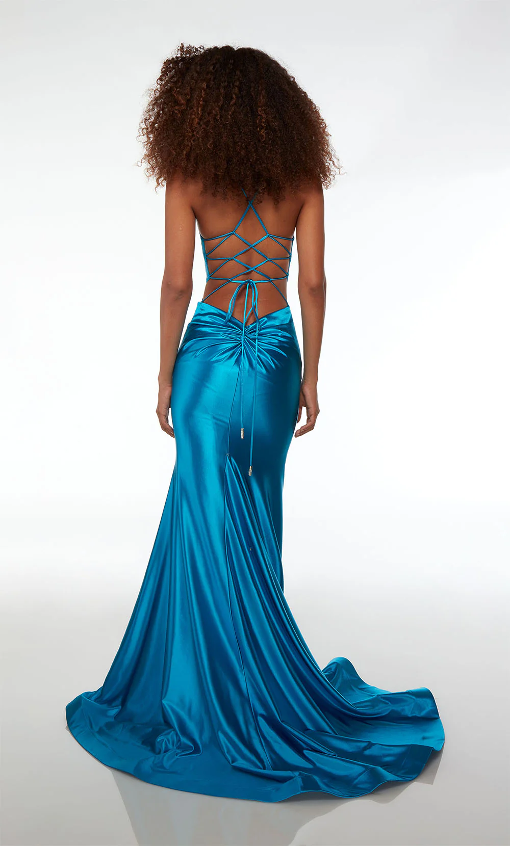 ALYCE Paris 61674 Alyce Long Plunging Neckline Simple Mermaid Dress - Image 8